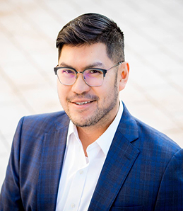 Headshot of Paulo Pontemayor