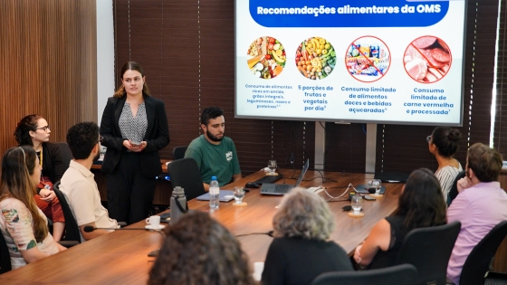 Shae Nicolaisen presents to city leadership in Fortaleza, Ceará, Brazil