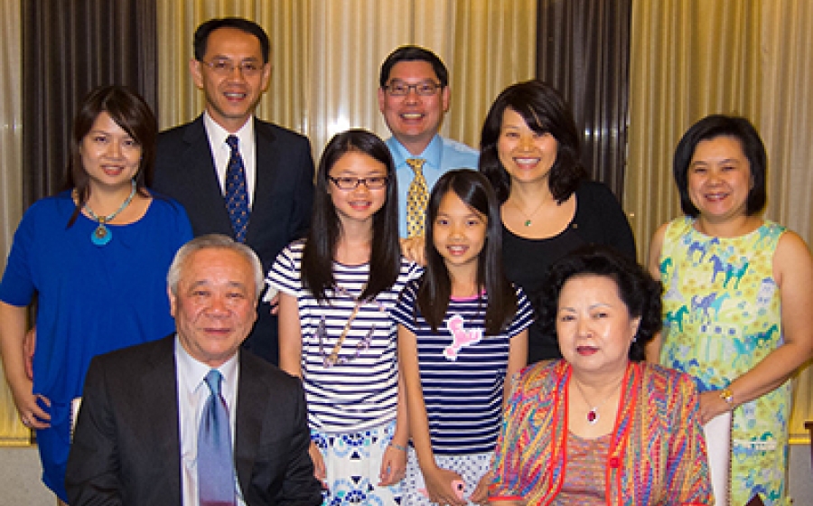 The Kao family in Taiwan Goda with Kao and her family