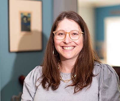 Beth Linas headshot smile