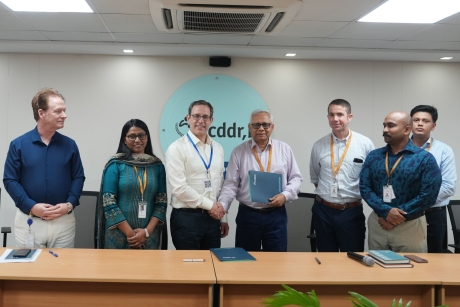Dr. Judd Walson and Dr. Tahmeed Ahmed shaking hands Dr. Judd Walson and Dr. Tahmeed Ahmed shaking hands
